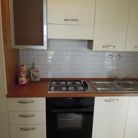 Semi-detached With Large Private Garden Apartment